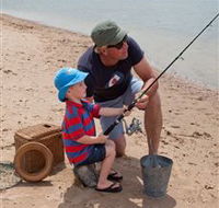 Lake Dyer - ACT Tourism