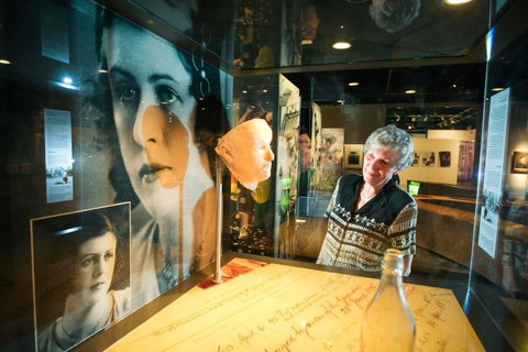 Albury Library Museum - ACT Tourism 6