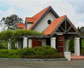 Travertine Wines - ACT Tourism 0