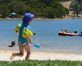 Drakesbrook Weir - ACT Tourism 0