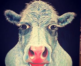 Bondi Art Lounge - ACT Tourism 4