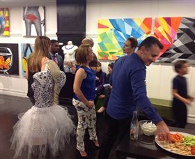 Bondi Art Lounge - ACT Tourism 6