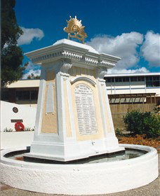 Beenleigh War Memorial - ACT Tourism 1