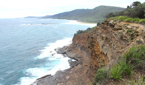 Pretty Beach To Snapper Point Walking Track - ACT Tourism 1