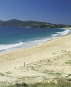 One Mile Beach - ACT Tourism 0