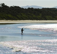Old Bar Beach - ACT Tourism