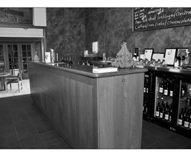 Roses Vineyard And Animal Farm - ACT Tourism 0