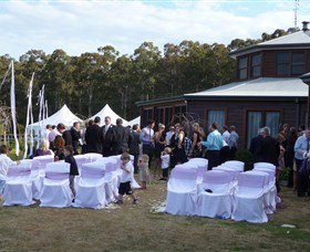 Roses Vineyard And Animal Farm - ACT Tourism 2