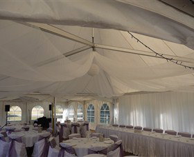 Roses Vineyard And Animal Farm - ACT Tourism 5