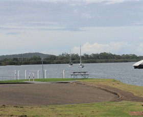 Laurieton Riverside Seafoods - ACT Tourism 2