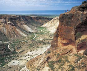 Charles Knife Canyon - ACT Tourism 0