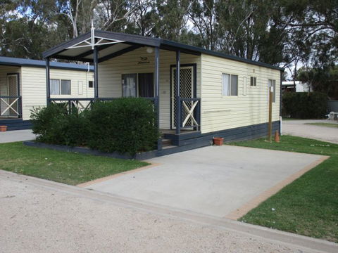 McLean Beach Holiday Park - ACT Tourism 0