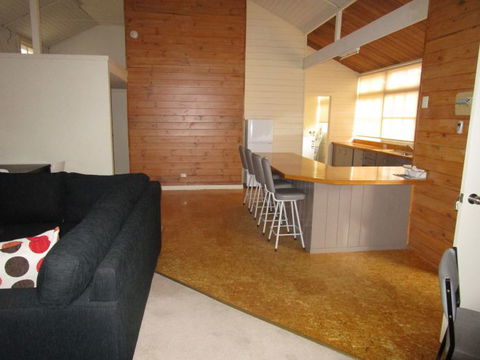 McLean Beach Holiday Park - ACT Tourism 8