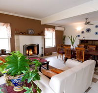 Villa Cavour Bed and Breakfast - ACT Tourism