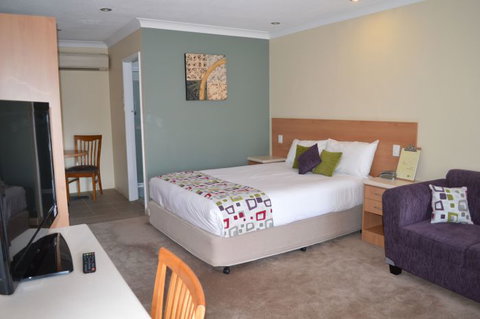 Ibis Styles Orange - ACT Tourism 1