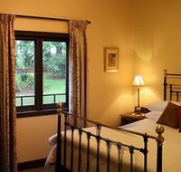 MossGrove Bed and Breakfast - ACT Tourism