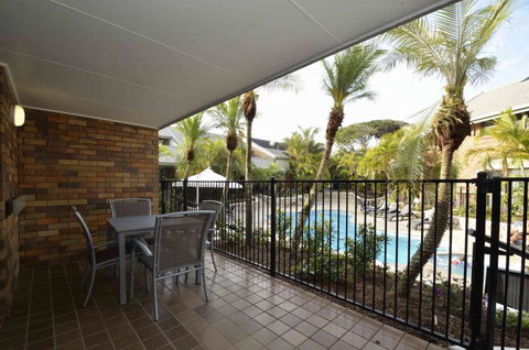 Glen Eden Beach Resort - ACT Tourism 1