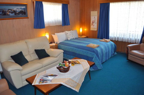 Sages Haus Bed And Breakfast - ACT Tourism 3