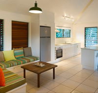 The Retreat Beach Houses - ACT Tourism