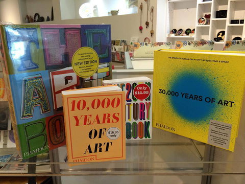 Tamworth Regional Gallery - ACT Tourism 2