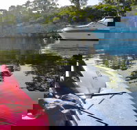 Perth Stand up Paddle Hire - ACT Tourism