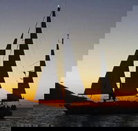 Magnetic Island Sunset Sail - ACT Tourism