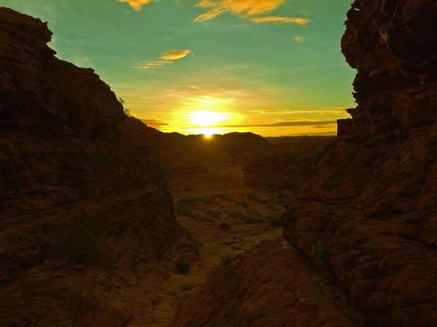 3-Day Ayers Rock To Alice Springs Camping Tour Including Kings Canyon, Kata Tjuta And Uluru - ACT Tourism 9