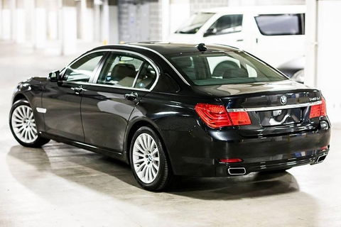 Family Sydney Airport Departure Transfer - ACT Tourism 4