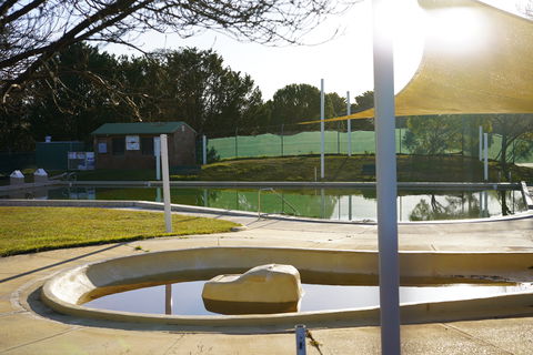 Bungendore Pool - ACT Tourism 0