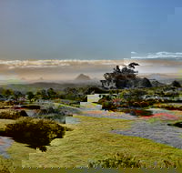 Glass House Mountains to Sunshine Coast Shores - ACT Tourism