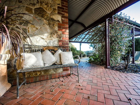 Hahndorf Creek Wellness Spa - ACT Tourism 2
