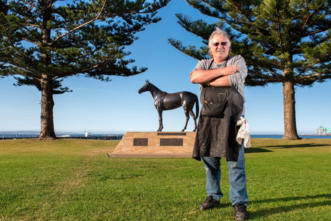 Makybe Diva Statue - ACT Tourism 2