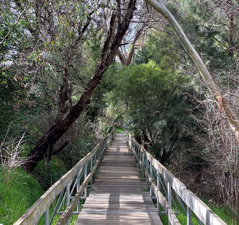 Mulwaree River Walkway - ACT Tourism 0