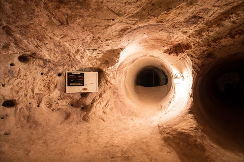 Umoona Opal Mine And Museum - ACT Tourism 1