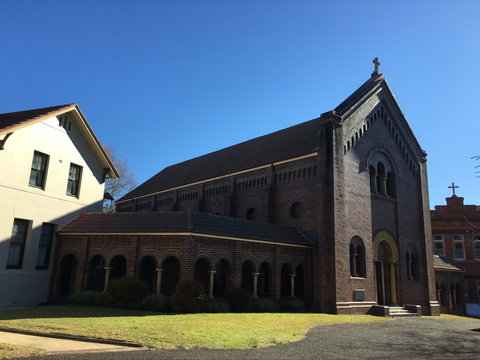 Wivenhoe House - ACT Tourism 1