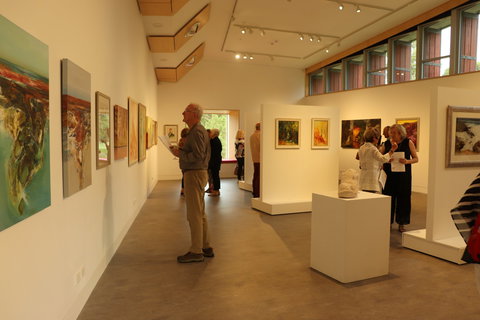 Basil Sellers Exhibition Centre - ACT Tourism 1