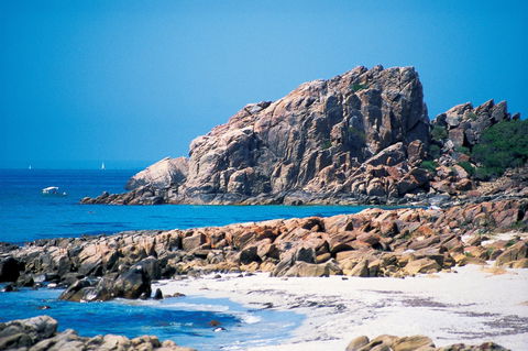 Castle Bay - ACT Tourism 1