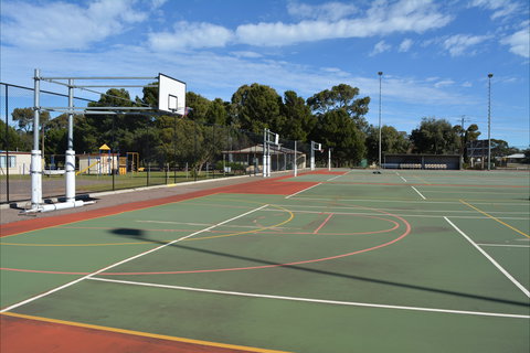 Cleve Sporting Facilities - ACT Tourism 0
