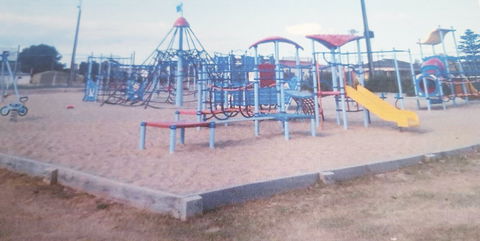 Edithburgh Playground - ACT Tourism 0