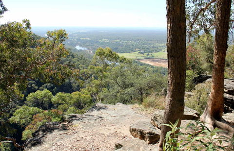 Yellow Rock Lookout - ACT Tourism 0
