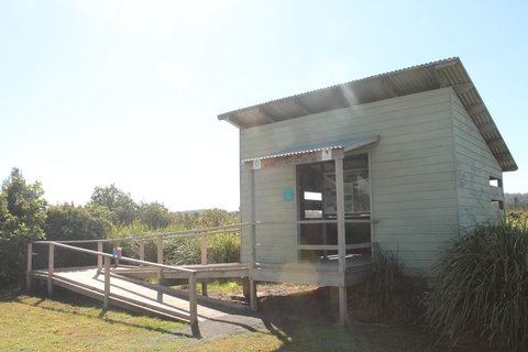 Boyters Lane Bird Hide - ACT Tourism 1