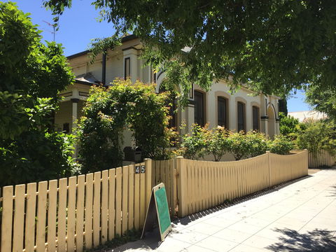Flora Bank - Historic Home And Gardens - ACT Tourism 1