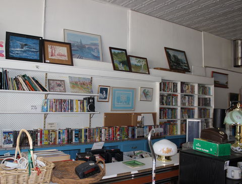 Holbrook Anglican Op-shop - ACT Tourism 1