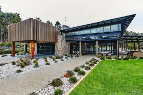 Lakeside Function Centre - Eight Willows Retreat - ACT Tourism 1