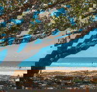 Etty Bay - ACT Tourism