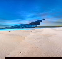 Island Beach - ACT Tourism
