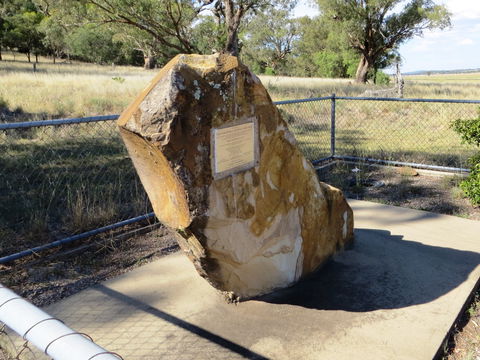 John Oxley Monument - ACT Tourism 1