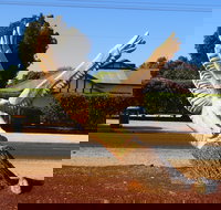 Loxton Tree sculptures - ACT Tourism