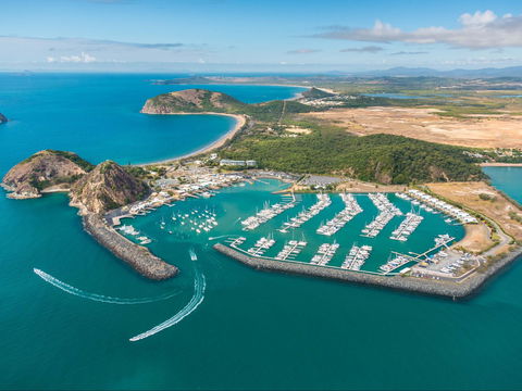 Rosslyn Bay - ACT Tourism 1