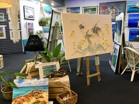 Straddievarious Gallery - ACT Tourism 0